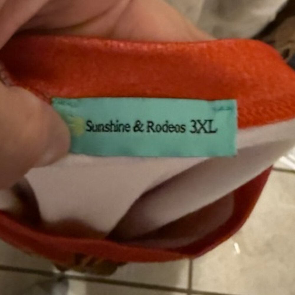 SUNSHINE & RODEOS Top Size 3X - Picture 3 of 3